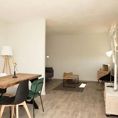 Confortable Et Accueillant T4 A Apartment
