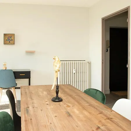 Apartment Confortable Et Accueillant T4 A *