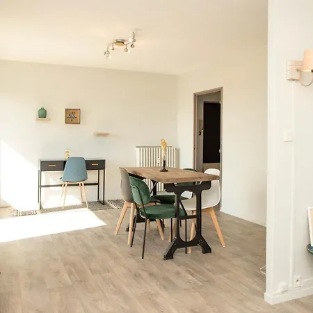 Confortable Et Accueillant T4 A Apartment